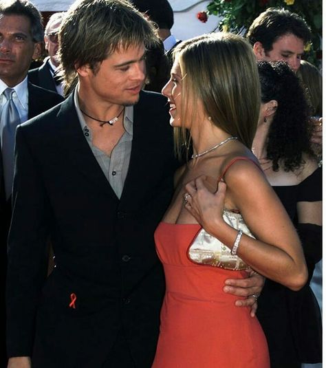 Brad Pitt And Jennifer Aniston, Brad And Jennifer, Brad Pitt Jennifer Aniston, Brad Pitt And Jennifer, Rachel Green Friends, Brad And Jen, Jennifer Aniston Style, Jen Aniston, Celeb Crush