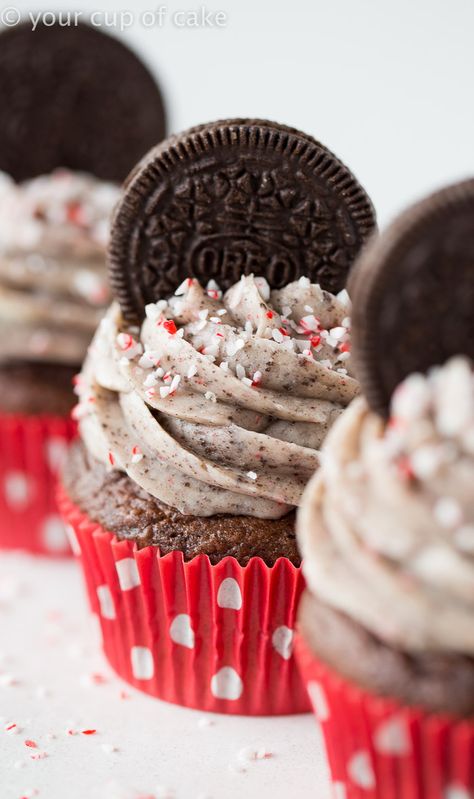 CANDY Easy Christmas Cupcakes, Christmas Cupcakes Recipes, Christmas Cupcakes Decoration, Easy Candy, Christmas Easy, Holiday Cupcakes, Oreo Cupcakes, Gourmet Cupcakes, 12 Cupcakes