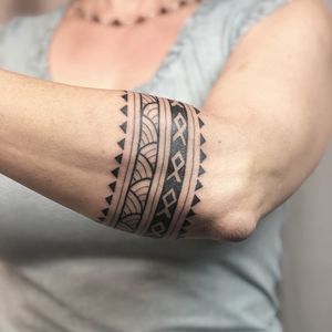 Hand Band Tattoo For Women, Hand Band Tattoo For Men Design, Ankle Band Tattoo Women, Armband Tattoo Men Forearm, Hand Band Tattoo For Men, Armband Tattoo For Women, Armband Tattoo Frau, Band Tattoo For Women, Armband Tattoo Meaning