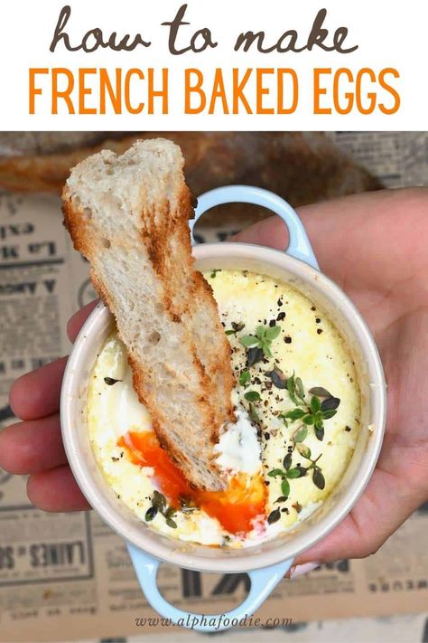 French baked eggs in the oven (shirred eggs/ oeuf en cocotte) combine eggs in a ramekin with cream and cheese for a hearty breakfast/brunch! Eggs Baguette Breakfast, Quick Breakfast Bake, Basil Eggs Breakfast, Breakfast Supper Ideas, Ramekin Recipes Dinner, French Baked Eggs, Ramekin Breakfast, Eggs In The Oven, Shirred Eggs