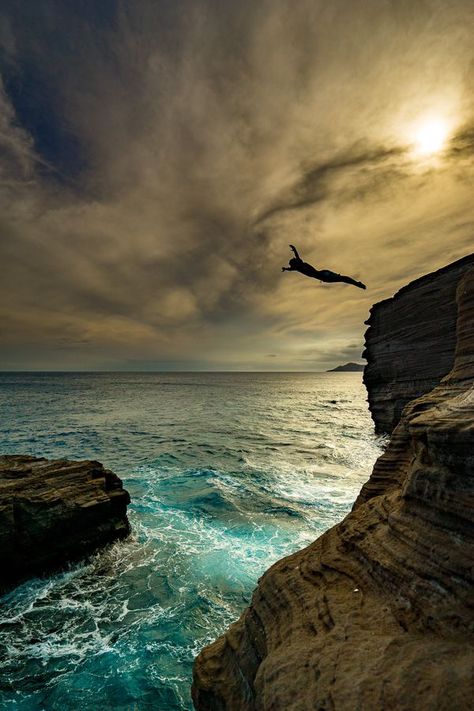 Spitting Caves ( Portlock ) Oahu Island Hawaii : Photograph By Jackson Groves Cliff Jumping, Cliff Diving, The Cliff, Sky Sunset, Visual Poetry, Summer Bucket Lists, Oahu Hawaii, Extreme Sports, Island Life