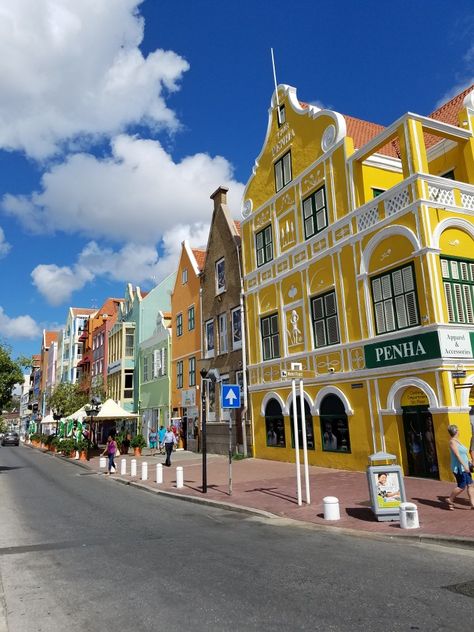 Curacao Aesthetic, Aruba Aesthetics, Curacao Willemstad, Curacao Vacation, City Rats, Willemstad Curacao, Curacao Island, Caribbean Culture, Willemstad