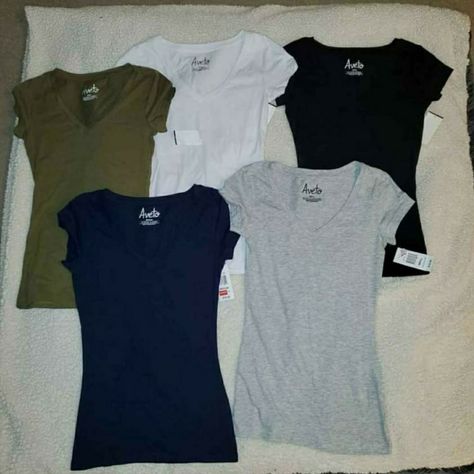 Strechy And Comfy V Neck Tees. White, Green, Navy Blue, Black And Grey. Sizes Extra Small, Small, Medium, Large And Extra Large Navy Blue Sold Out Cute V Neck Shirts, Navy Blue And Black Outfits, Blue Tee Outfit, Navy Blue Outfits, Old Navy Clothes, Floral Print Shirts, American Flag Clothes, Sixth Form Outfits, School Shopping