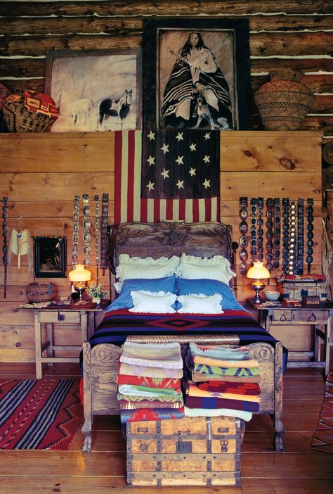 Design Icon Ralph Lauren Takes Us Inside His Stylish Homes | Artful Living Magazine American Interior, Colorado Ranch, Rustic Bedroom, Style At Home, Ralph Lauren Home, Boho Home, Western Decor, Cabins In The Woods, Cabin Decor