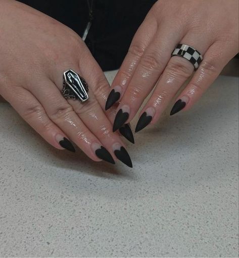 Valentines Nails Stiletto Simple, Black Heart Almond Nails, Matte Black Heart Nails, Edgy Heart Nails, Valentine’s Day Black Nails, Black Nails Heart Design, Black Valentines Day Nails Stiletto, Black Acrylic Nails Ideas Almond, Heart Nails Inspiration