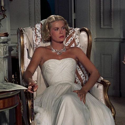 Couture, Old Hollywood Aesthetic, Hollywood Aesthetic, To Catch A Thief, Princess Grace Kelly, Classic Actresses, Actrices Hollywood, Princess Caroline, Princess Grace