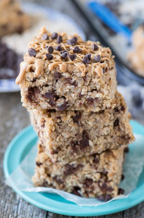 Healthy Peanut Butter Chocolate Chip Quinoa Bars Quinoa Desserts, Quinoa Granola Bars, Quinoa Chocolate, Quinoa Bars, Brick Street, Quinoa Granola, Silk Pie, Chocolate Chip Bars, Healthy Bars