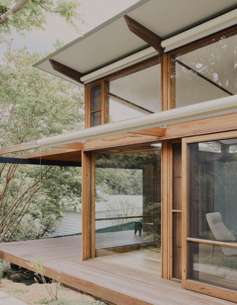 Veranda Architecture, Japanese Deck, Accessible Homes, Home Extensions, Modern Japanese, Beautiful Homes Exterior Modern, Japanese Traditional Modern House, Accessible Home, Japanese Modern Architecture