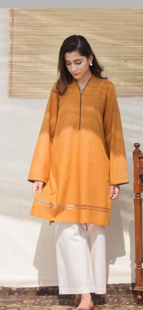 Kamiz Shalwar Design, Solid Pakistani Dress, Pakistani Short Kurti Designs Casual, Kurta Shalwar Design Women, Casual Shalwar Kameez Designs For Women, Simple Pakistani Dresses Simple Pakistani Dresses Shalwar Kameez, Pakistani Casual Wear Simple Salwar Kameez, Simple Shirt Designs Pakistani Summer, Short Kameez Designs