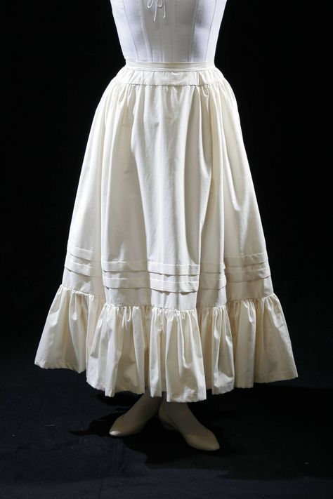 "Rustic peasant dress, ethnic folk dancing, in corps of the ballet russes, an opera super- or singer?  This classic petticoat shape lends itself well to a variety of looks. Available in white, off-white, black or colorful custom fabrics by request. Cotton jewel tones, flowing chiffon, crisp silk, whatever look you are going for, this is good starting point for your skirt. The Peasant Petticoat is a versatile full petticoat gathered onto a short yoke. It has a 10\" ruffle, and a 38\" waist to hem Petticoat Pattern, Renn Faire, Latino Art, Custom Fabrics, Peasant Skirt, The Ballet, Peasant Dress, Women's Costumes, Historical Fashion