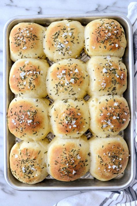 Nov 8, 2020 - Sea Salt Rosemary Dinner Rolls are a delicious and simple to make! Tender soft rolls brushed with butter and sprinkled with fresh rosemary and sea salt. Rosemary Dinner Rolls, Rosemary Dinner, Soft Rolls, Thanksgiving Bread, Rosemary Bread, Homemade Rolls, Homemade Dinner Rolls, Dinner Rolls Recipe, Homemade Dinner