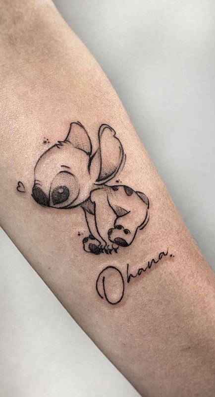 Embrace Ohana Spirit: Top 19 Lilo & Stitch Tattoo Designs of 2024 – Discover Now! Mother Daughter Ohana Tattoos, Ohana Means Family Tattoo, Stitch Ohana Tattoo, Ohana Stitch Tattoo, Lilo And Stitch Tattoo Ideas, Lilo Stitch Tattoo, Tattoos Practice, Ohana Tattoos, Stitch Tattoo Ideas