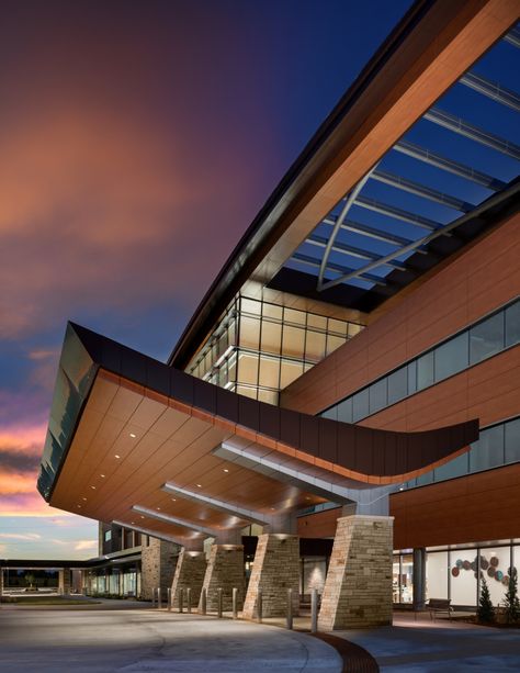 Hospital Facade, Hospital Design Architecture, Longs Peak, Modern Hospital, Commercial Design Exterior, Longmont Colorado, Hospital Architecture, Healthcare Architecture, Hospital Interior