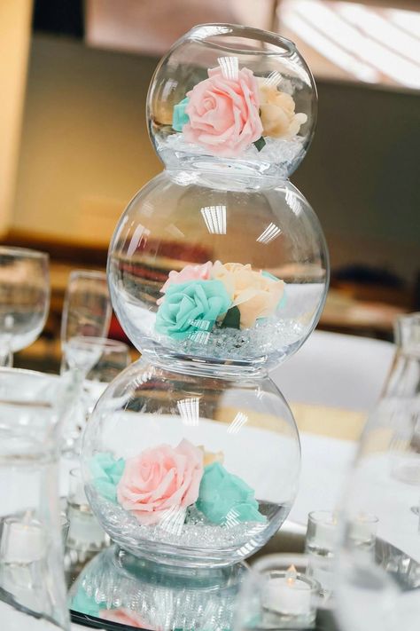 Mint Green Centerpieces, Aqua And Pink Wedding, Rose Gold And Mint Wedding, Pink Quinceanera Decorations, Mint Green Birthday, Blush Wedding Reception, Pink And Green Wedding, Green Wedding Ideas, Tiffany Blue Wedding Theme