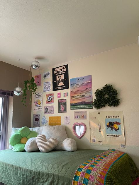 80s Dorm Aesthetic, Dorm Room Designs College Cozy, Harry Styles Coded Bedroom, Dorm Room Disco Ball, Top Bunk Bed Decorating Ideas Dorm, Dorm Walls Ideas, Dorm Disco Ball, Bedroom Ideas Harry Styles, Room Ideas Disco Ball