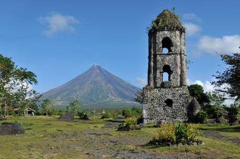 Mt. Mayon Bicol Philippines Aesthetic, San Miguel Island, Mt Taranaki, Mayon Volcano, Deer Farm, Photo Mount, Philippines Travel, Tourist Spots, Down South