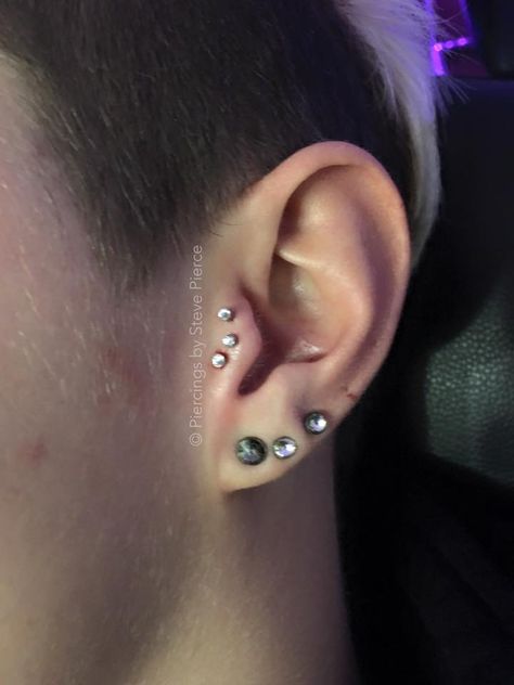 Tragus, Triple Tragus Piercing, Surface Tragus, Triple Piercing, Anti Tragus, Tragus Piercings, Tattoos And Piercings, Ear Cuff, Piercings