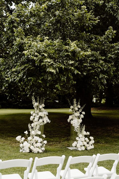 A Mewburn Park Wedding: Heritage Meets Contemporary Wedding Ceremony Florals Altars, Pedestal Arch Wedding, Floral Alter Wedding, Wedding Altar Pedestal Flowers, Wedding Altar Decorations Outdoor, Wedding Alter Ideas Outside, Flower Garden Wedding Ceremony, White Flower Wedding Ceremony, Flowers Ceremony Wedding