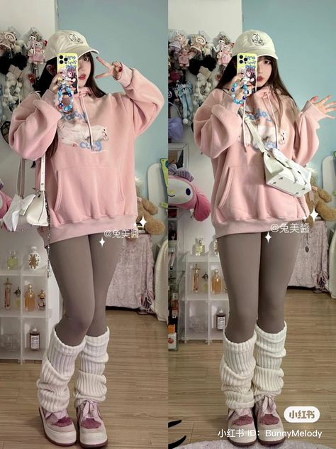 Big Leg Warmers Outfit, Leg Warmer Outfit Ideas, Big Leg Warmers, Plus Size Cutecore, Kawaii Plus Size Outfits, Cute Outfits For Plus Size Women, Cozycore Outfit, Brat Outfits, Legwarmers Outfit