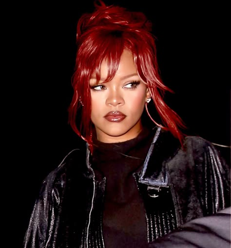 Rihanna Cheers Drink To That, Rihanna With Red Hair, Celebrity Red Aesthetic, Rihanna Red Hair Aesthetic, Alternative Pop Aesthetic, Rihanna Red Lip, Rhianna Red Hair, Red Hair Rihanna, Rihanna In Red