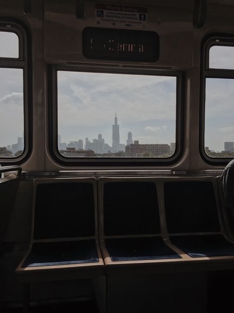 Window View Night, Chicago Train, Training Aesthetic, The Windy City, Window View, Night Aesthetic, City Aesthetic, Aesthetic Grunge, Retro Aesthetic