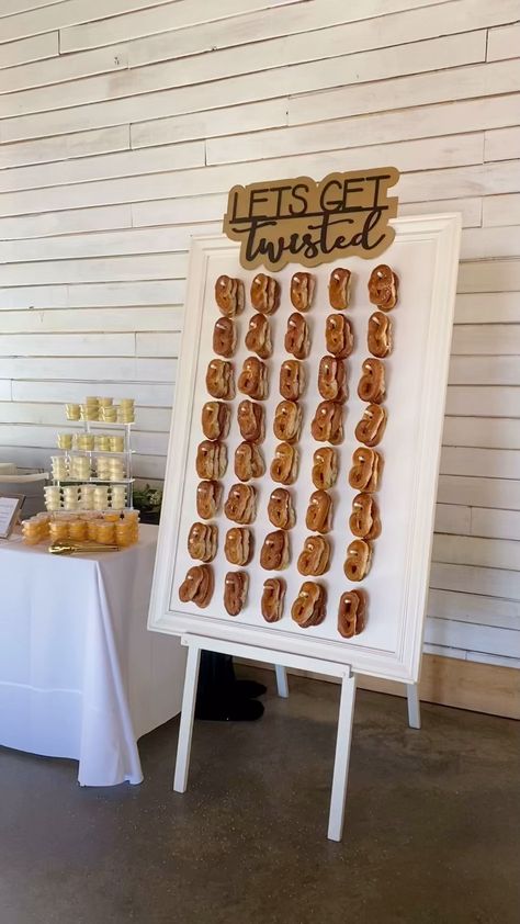 Diy Pretzel Wall, Pretzel Board Wedding, Pretzel Wall Wedding, Pretzel Bar Wedding, Pretzel Wall, Pretzel Dips, Pretzel Wedding, Wedding Pretzels, Polaroid Wedding