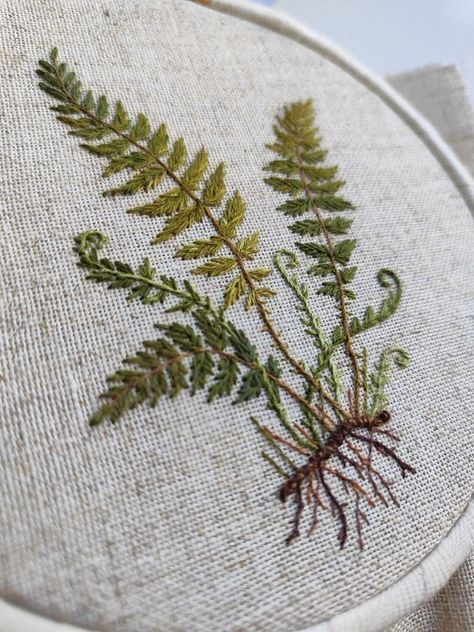 Embroidery Fern Stitch, Earth Tone Embroidery, Embroidery Designs Nature, Fern Embroidery Pattern, Embroidery Foliage, Ferns Embroidery, Greenery Embroidery, Embroidery Vine, Unique Embroidery Ideas