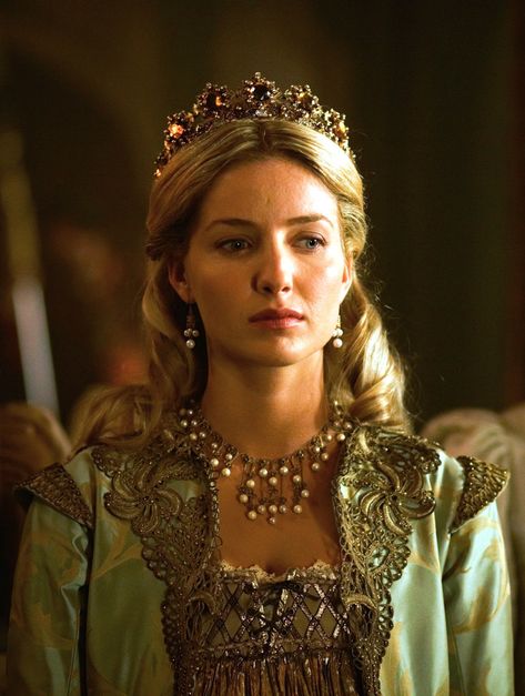 Annabelle Wallis as Jane Seymour in The Tudors (TV Series, 2009). Jane Seymour Tudor, The Tudors Tv Show, Sophie Robinson, Tudor Fashion, Annabelle Wallis, Tudor Dynasty, Tudor Era, The Tudors, Tudor History