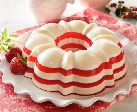 Jello Mold Recipes, Gelatin Salad, Daisy Brand, Dessert Hacks, Jello Dessert Recipes, Jello Cake, Gelatin Recipes, Gelatin Dessert, Jello Desserts