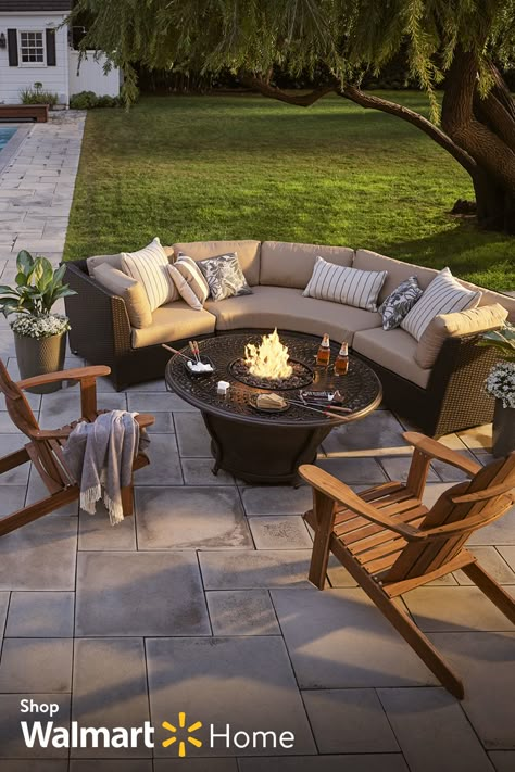 With a firepit & some outdoor lighting, the party doesn’t have to stop when the sun goes down. Southern Garden, Back Yard Ideas, Outside Decor, House With Porch, Outside Living, Backyard Fire, Backyard Living, Sun Goes Down, Outdoor Heating