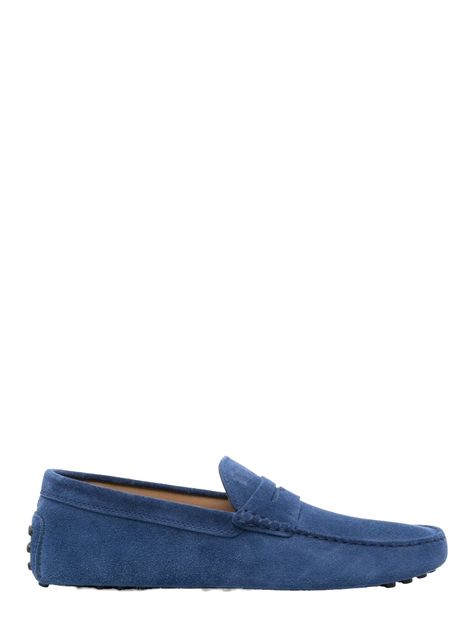 Find TOD'S Gommino Driving Leather Loafers on Editorialist. royal blue calf suede round toe debossed monogram to the front decorative stitching penny slot pebble detailing at the heel branded leather insole rubber pebble sole slip-on style Blue Accessories, Decorative Stitching, Leather Loafers, Loafer Shoes, Shades Of Blue, Royal Blue, Men's Shoes, Loafers, Slip On