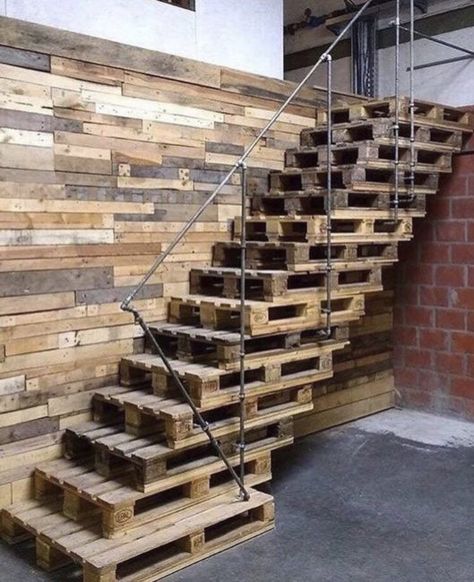 Pallet Stairs, Pallet Wall Shelves, Wooden Staircase, Diy Pallet Wall, Diy Stairs, Wooden Stairs, Pallet Wall, Diy Holz, Woodworking Projects Plans