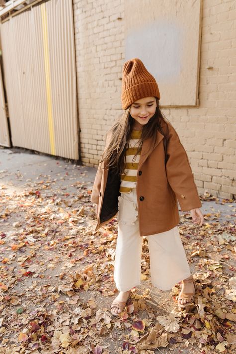 Girls Autumn Outfits Kids, Fall Outfits For Girls 10-12, Kids Autumn Outfits, Winter Girls Outfits, Fall Kids Outfits, London Autumn Outfit, Bbq Outfits, Tan Outfit, Fall Photo Shoot Outfits