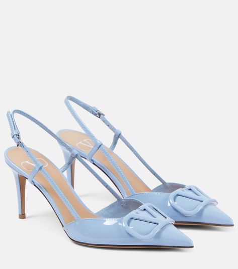 Slingback Heels Outfit, Valentino Garavani Shoes, Shoes World, Mid Heels Pumps, Blue Pumps, Pink Pumps, Blue Heels, Valentino Shoes, Slingback Pump