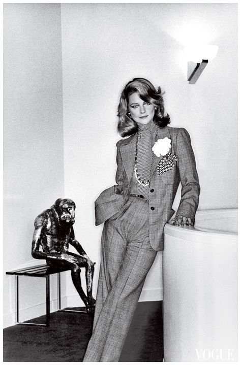 Charlotte Rampling - Helmut Newton, Vogue, January 1974 Georgy Girl, Style Androgyne, Fashion 1970s, Charlotte Rampling, Helmut Newton, British Women, Vogue Us, Androgynous Fashion, 1970s Fashion