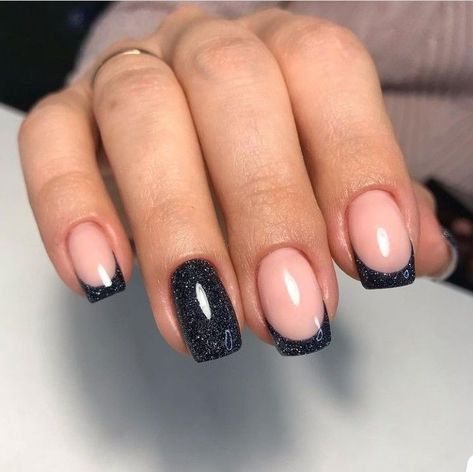 Black Maroon Nail Designs, French Nails With One Glitter Nail, Short Gel Nail Designs Glitter, French Black Glitter Nails, Clean Nails Look Acrylic, Short Gel Nails Elegant, Biab Nail Design Short, Short Gel Nail Designs Natural, February Nails 2023