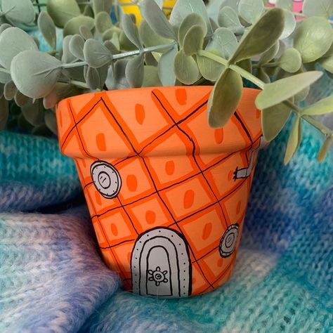 Acrylic Painted Pots, Flower Pot Painting Ideas For Kids, Painted Terra Cotta Pots Ideas, Cute Painted Pots, Flower Pots Painting, Painted Pot Ideas, Terracotta Pot Painting, Hand Painted Flower Pots, Hand Painted Pots