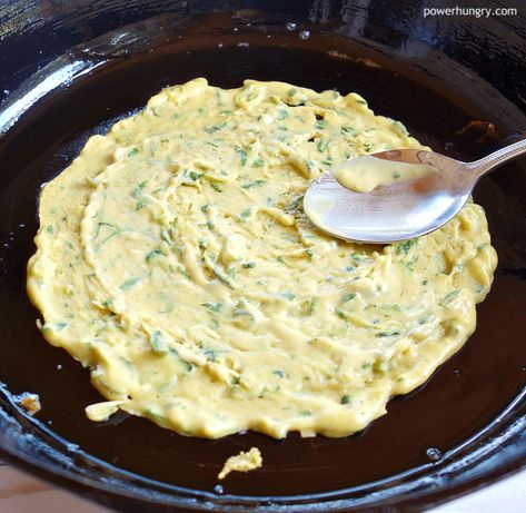 zucchini skillet flatbread batter being spread in a cast iron skillet Vegan Zucchini Recipes, Zucchini Skillet, Chickpea Flour Recipes, Fresh Herb Recipes, Nutritional Snacks, Vegan Zucchini, Herb Recipes, Vegan Bread, Power Hungry