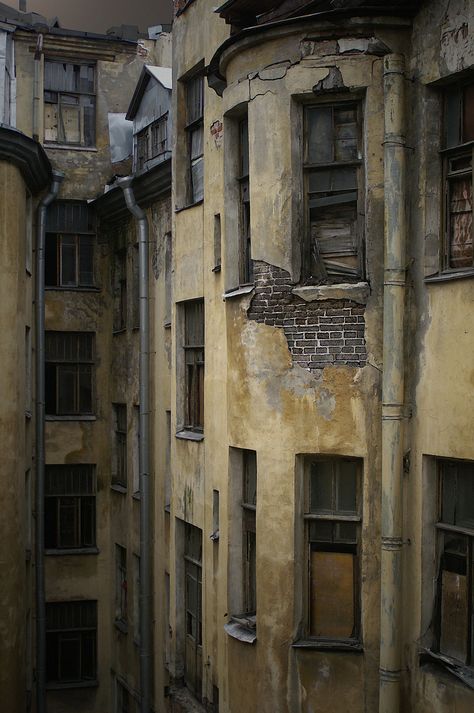 귀여운 음식 그림, Animals Photos, 판타지 아트, Old Building, City Aesthetic, Abandoned Places, Aesthetic Photo, St Petersburg, Old House