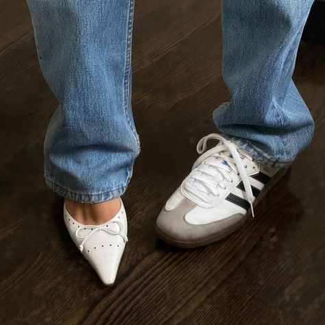 The Millennial Decorator on Instagram: “Shoe drop 2 now loading…. Drop date to be announced soon!” Adidas Samba Outfit, Samba Outfit, Skandinavian Fashion, Kaia Gerber, Mode Vintage, Adidas Samba, Fashion Killa, Shoe Game, New Yorker