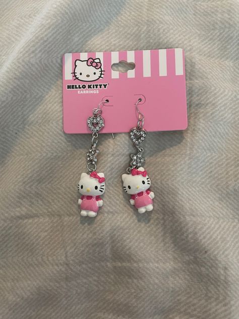 Items To Own In Your Dr, Aesthetic Items To Buy, Hello Kitty Earrings, Sanrio Stuff, Hello Kitty Jewelry, Charmmy Kitty, Kitty Clothes, Kitty Items, Hello Kitty Clothes