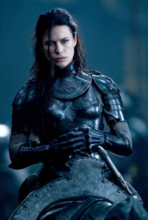 Sonja in riding armour from 'Underworld - Rise of the Lycans  http://www.megdalor.com/ Vampire Academy, Kate Beckinsale, Woman In Armor, Rhona Mitra, Female Armor, Estilo Punk, Fantasy Armor, Warrior Princess, Medieval Fantasy