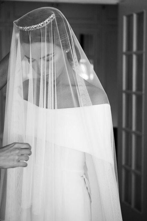 Styles For Wedding Guest, Conservative Wedding Dress, 2026 Wedding, Simple Minimalist Wedding, Veils Bridal, Handmade Wedding Dresses, Minimalist Wedding Dresses, Simple Wedding Dress, Affordable Wedding Dresses