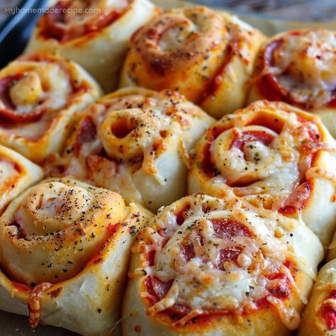 These homemade pizza rolls are packed with cheese, pepperoni, and Italian seasoning, making them a perfect snack or appetizer. Pepperoni Puffs, Pizza Rolls With Pizza Dough, French Bread Recipes, Pillsbury Crescent Recipes, Veggie Entrees, Pizza Rolls Recipe, Pizza Bomb, Pepperoni Recipes, Homemade Pizza Rolls