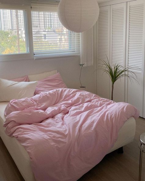 Pastel Pink Bedding Aesthetic, Light Pink Bedding Aesthetic, Pink Pilates Bedroom, Pastel Pink Home Decor, Pink Silk Bedding Aesthetic, Preppy Minimalist Room, Pink Minimalist Room, Pink Bedframe, Light Pink Room Aesthetic