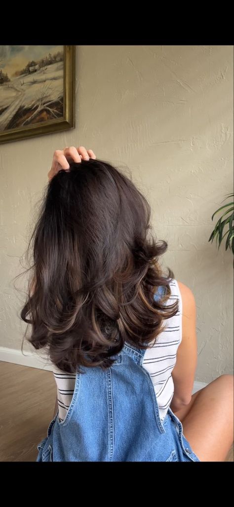 Layered Haircuts For Medium Hair, Brown Hair Inspo, Thick Wavy Hair, Hairstyles For Layered Hair, Haircuts For Wavy Hair, Blowout Hair, 90s Hairstyles, Haircuts For Medium Hair, Haircuts Straight Hair