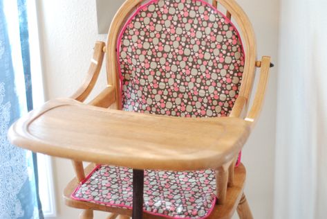 DIY High Chair Cover | Everyday In Stilettos Diy High Chair, Wooden Baby High Chair, Bedding Patterns, Wood High Chairs, Vintage High Chairs, High Chair Cover, Wooden High Chairs, Cushion Cover Pattern, Sewing Tricks