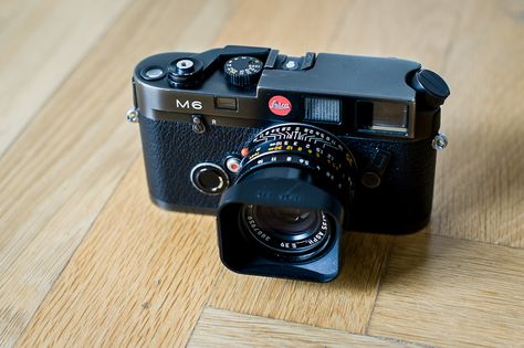 Leica M6 Leica M6, Analogue Photography, Nikon D700, Box Camera, Leica M, Leica Camera, Photography Gear, Film Cameras, Clear Vision