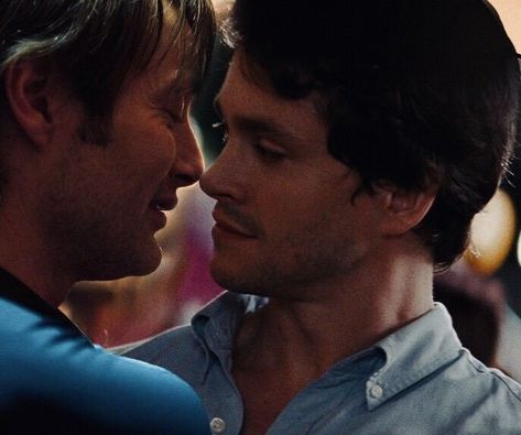 Hannibal X Will Kiss, Hannibal Actor, Hannibal Lecter Series, Hannibal Tv Show, Will Graham Hannibal, Hannibal Tv Series, Save The Last Dance, Hannibal Series, Nbc Hannibal