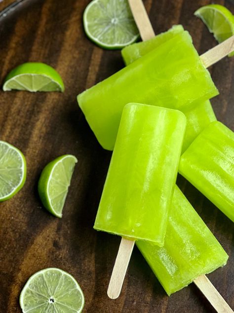 Paletas de Limon (Lime Popsicles) Orejas Recipe, Pork Confit, Mango Chamoy, Spinach Side, Latin Desserts, Chicken Pozole, Sweet Pancakes, Lime Popsicles, Pozole Verde